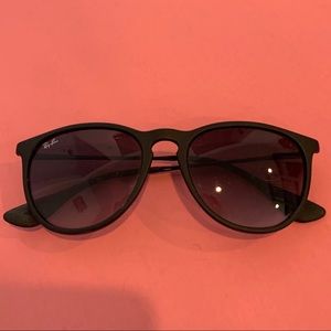 Erika black ray bans